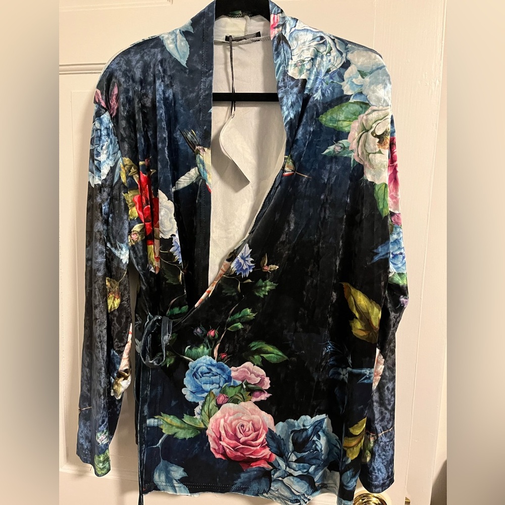 NWT Lily by Firmiana floral velveteen wrap jacket, size 4XL